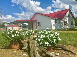 2472 Virginia Ave, Hurricane, WV 25526