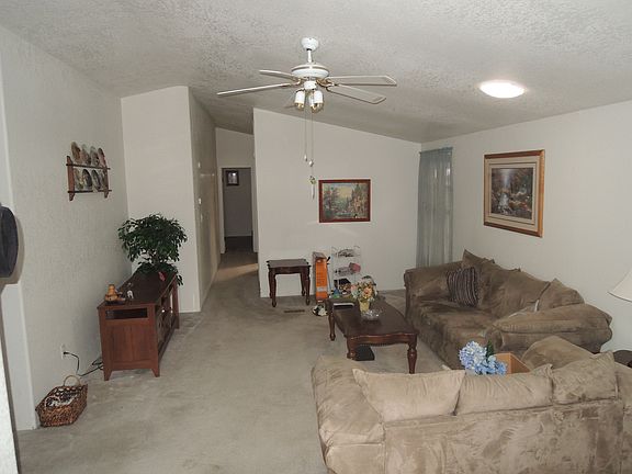 Spacious living room