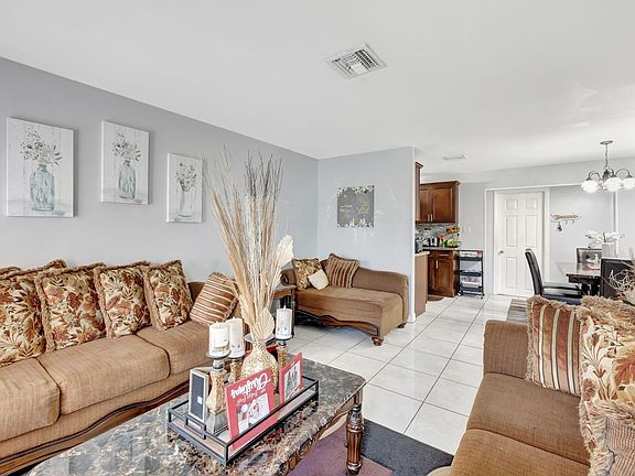 5th image of 3355 NW 17th Court