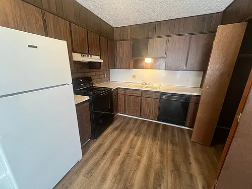 1222 W Date St Photo 1