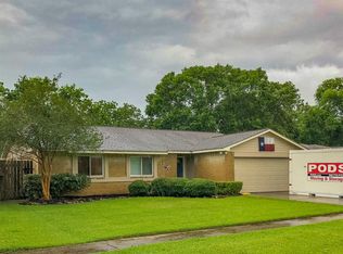 319 Brookdale Dr, League City, TX 77573
