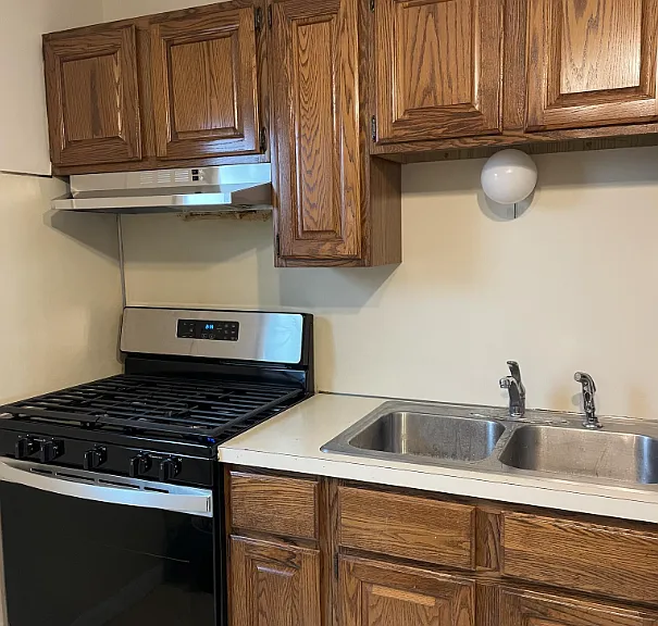 Kitchen with new oven,