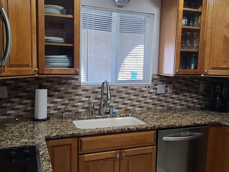 415 Corvair Dr — Photo 8