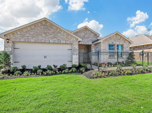 557 Marsh St, Cleburne, TX 76033