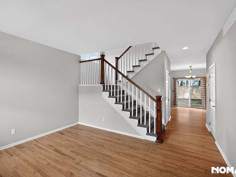 11055 Chesmore St — Photo 6