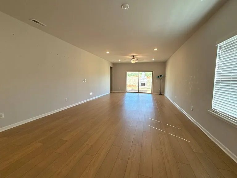 280 Shangrila Way — Photo 8