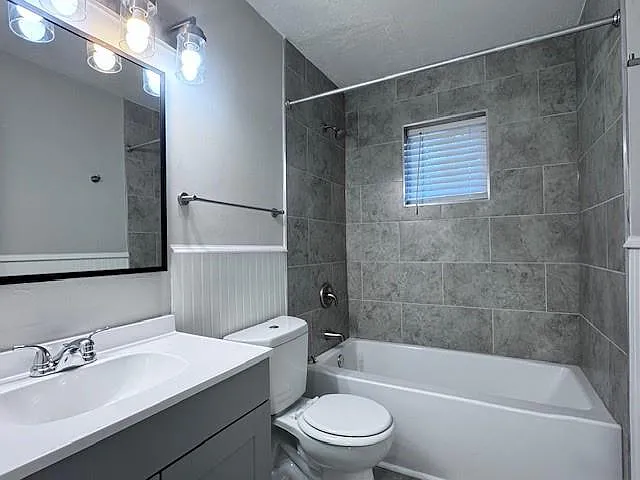 9 Clay St SE #11 — Photo 8
