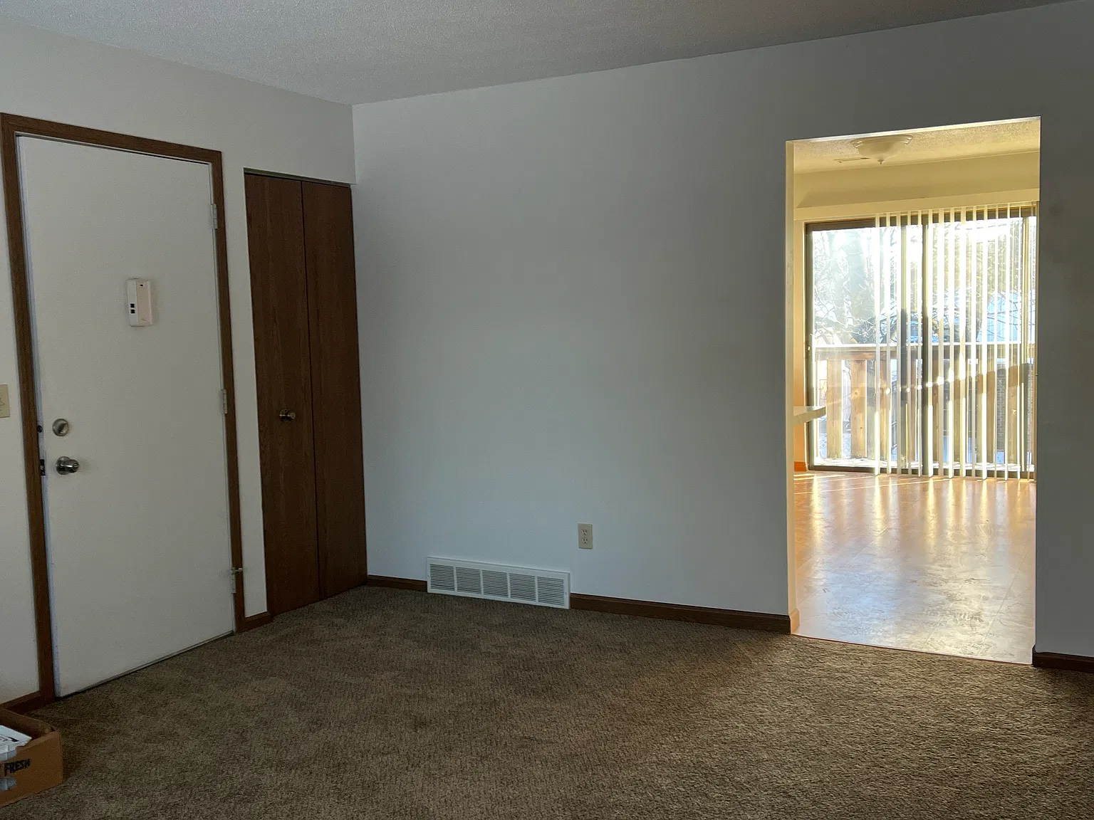 2 bed, 800 sqft, $900 — Photo 3