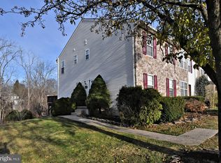 974 Dogwood Ln, Collegeville, PA 19426
