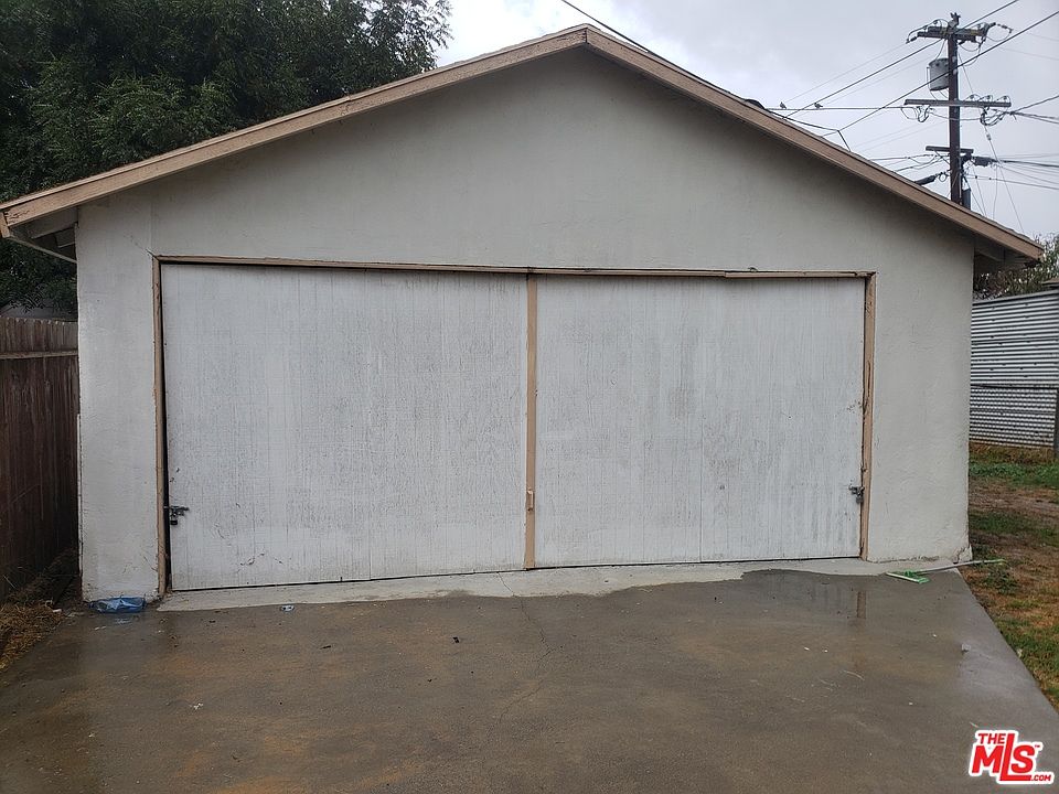 2nd image of 11125 Belhaven Ave