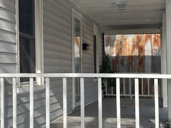 608 N Independence St