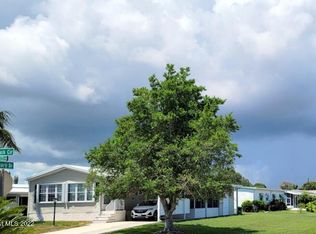 902 Thrush Cir, Barefoot Bay, FL 32976