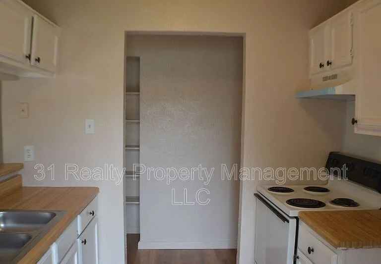 1520 Pebblewood Dr — Photo 11