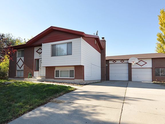 2nd image of 3628 S Jane Cir