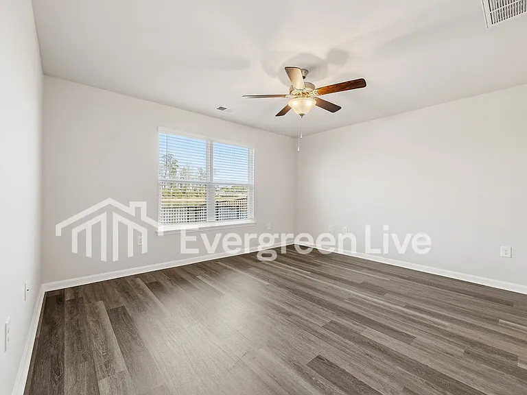 2276 Courtina Way — Photo 10