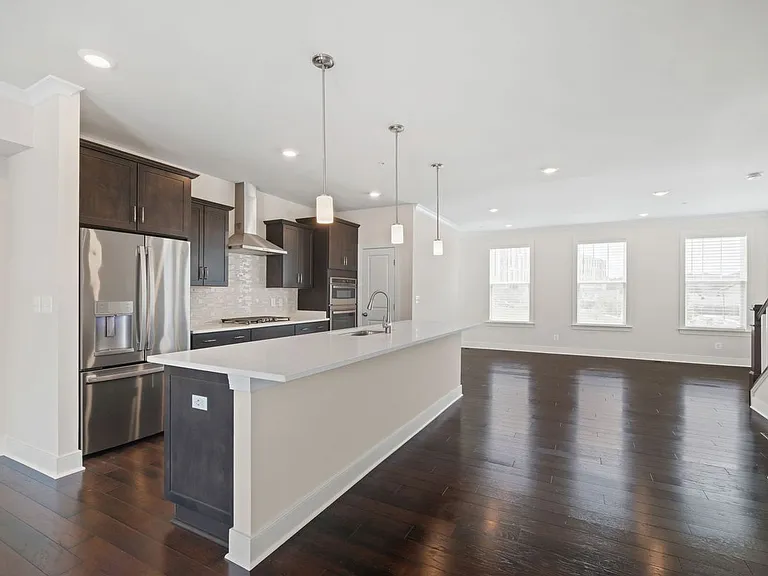 143 Rubens Dr — Photo 8