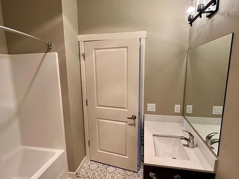 Introducing Dry Canyon Redmond's newest Luxury Apartments — Photo 64