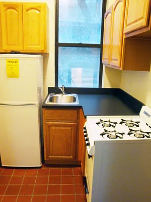 Rented by DSA Realty | media 18