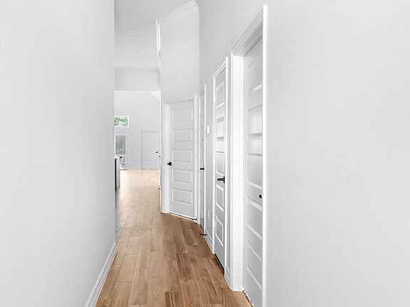 5th image of 525 Little Spring Ct