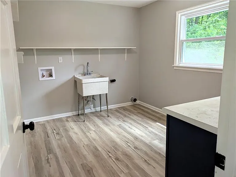 220 Indian Hills Ct — Photo 12