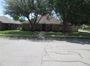 200 Tanglewood St, Denton, TX 76207