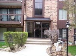 4509 175th St #9, Tinley Park, IL