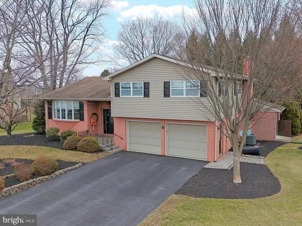 71 Obsidian Dr, Chambersburg, PA 17202