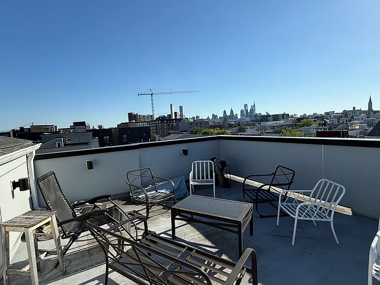 1306 N Front St #4F — Photo 29