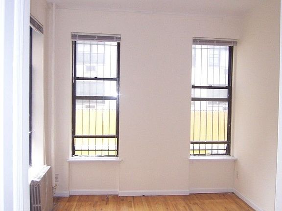 4th image of 444 W 58th St APT 1R