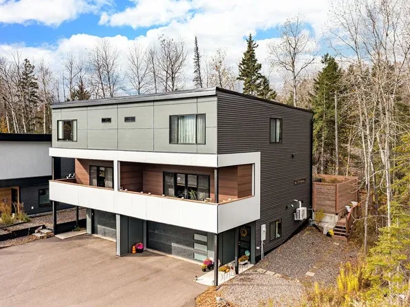 3631 London Rd, Duluth, MN 55804