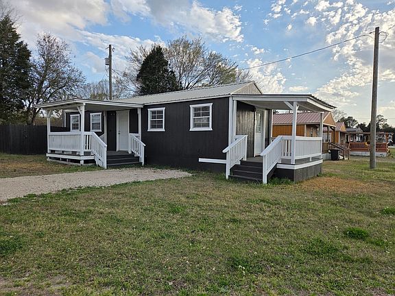 2nd image of 304 Carson Rd