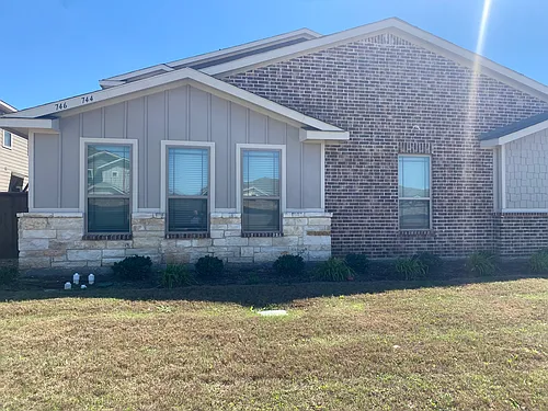 742 Fallow Dr Photo 1