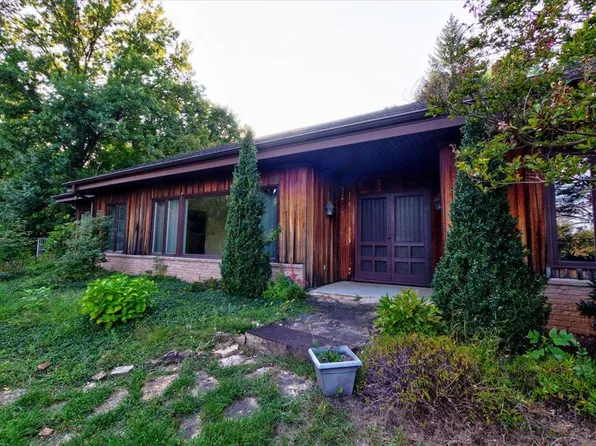 5909 Lost Mountain Rd, Roanoke, VA 24018