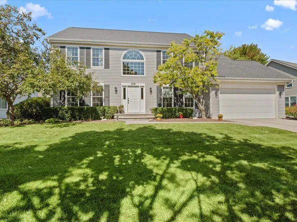 2091 School House Ln, Aurora, IL 60506