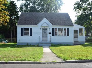 15 Cleveland Ave, East Brunswick, NJ 08816