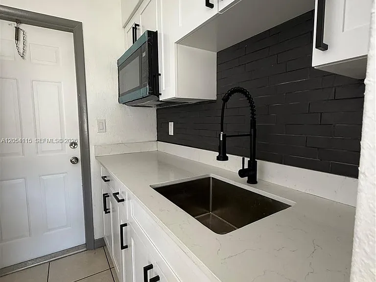 2216 Fillmore St #6 — Photo 6