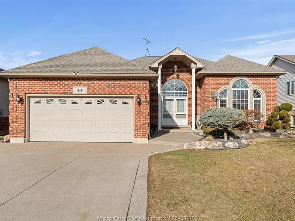 44 Whelan Dr, Amherstburg, ON N9V 4A5