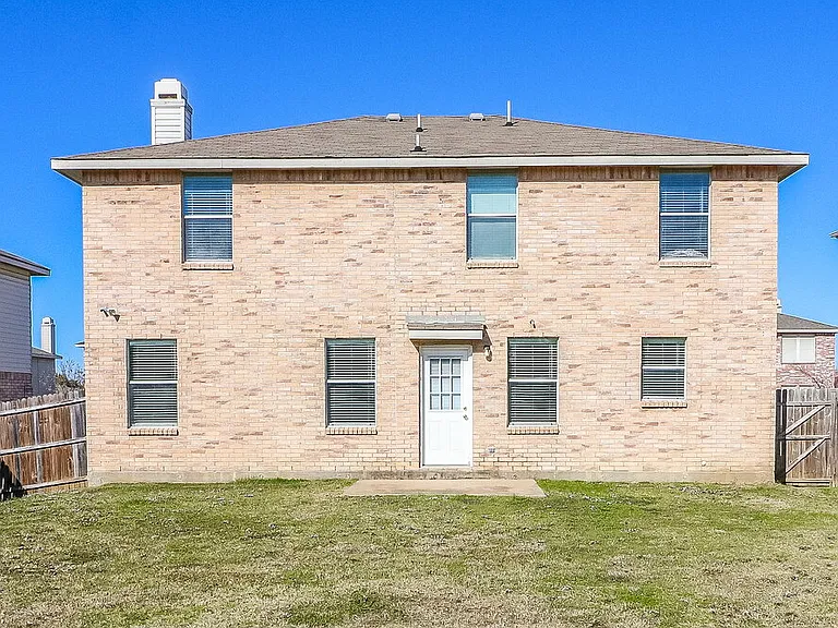 521 Merton Ct — Photo 14