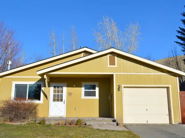 1011 Snowflake Dr, Hailey, ID 83333