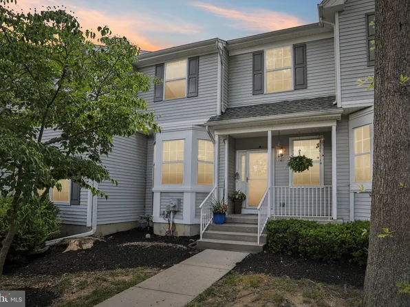 62 Hadley Dr, Robbinsville, NJ 08691