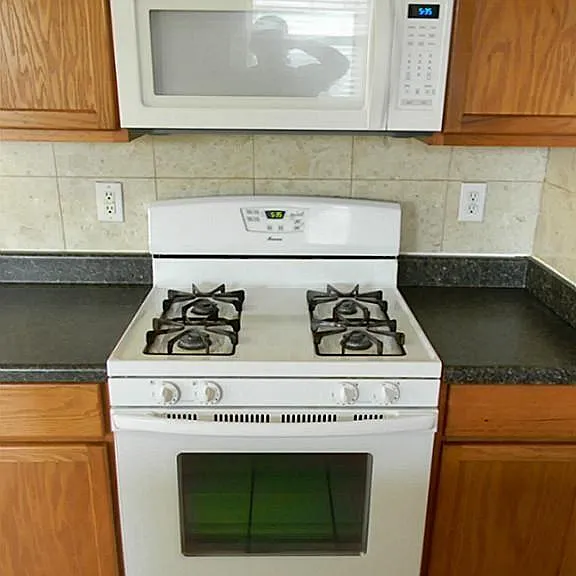 7930 Ginger Park Dr — Photo 12