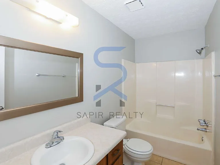 320 Sprucewood Ct — Photo 11