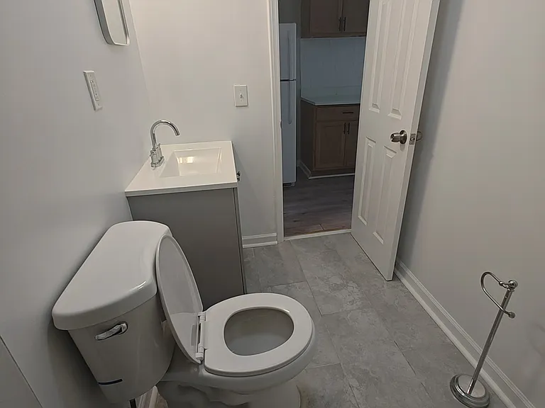 322 Elm St #A — Photo 9