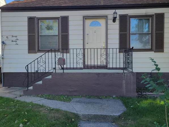 2626 162nd St, Hammond, IN 46323