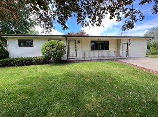 3298 Hanover Ct, Bay City, MI 48706