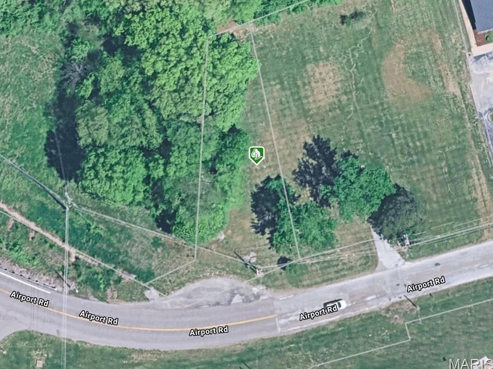 2nd image of 1087 Airport Rd
