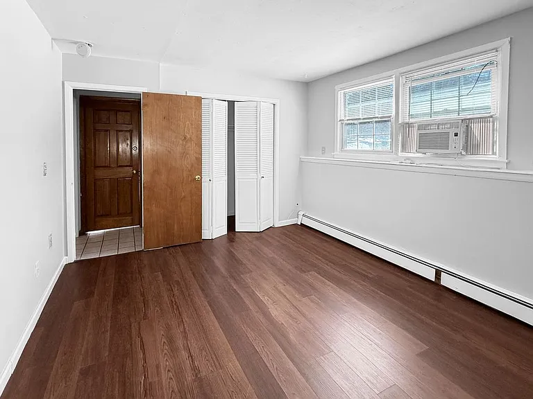 83 Kent Rd #LOWER — Photo 10