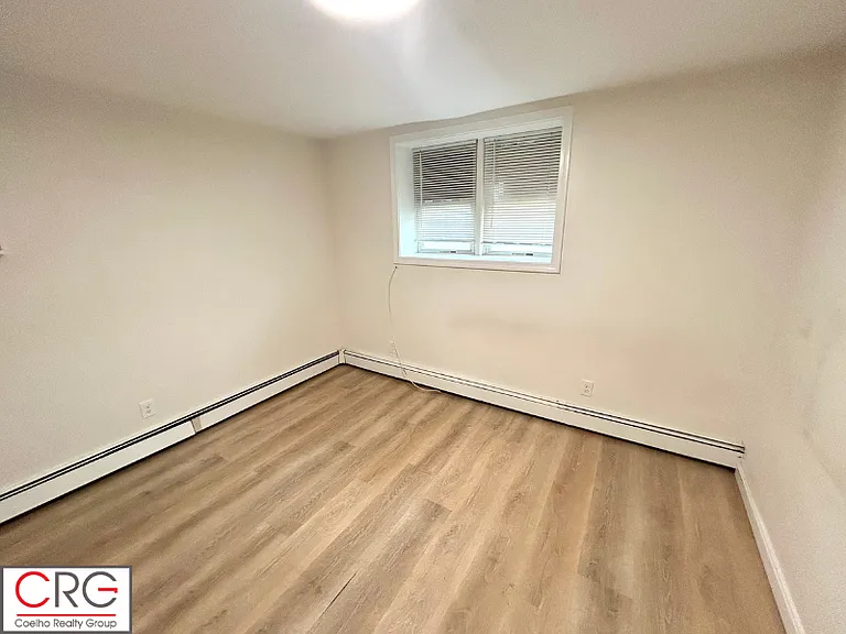 33 Shute St #1 — Photo 4