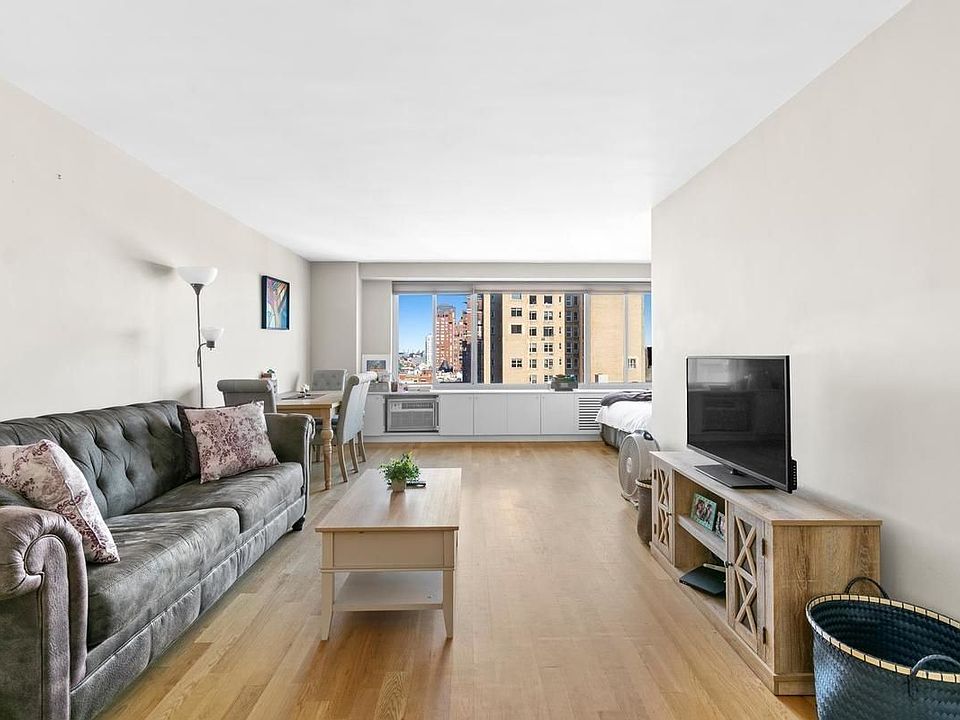 2nd image of 400 Central Park W APT 12U