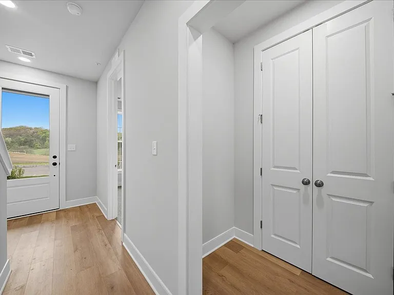 505 Freeman St — Photo 4